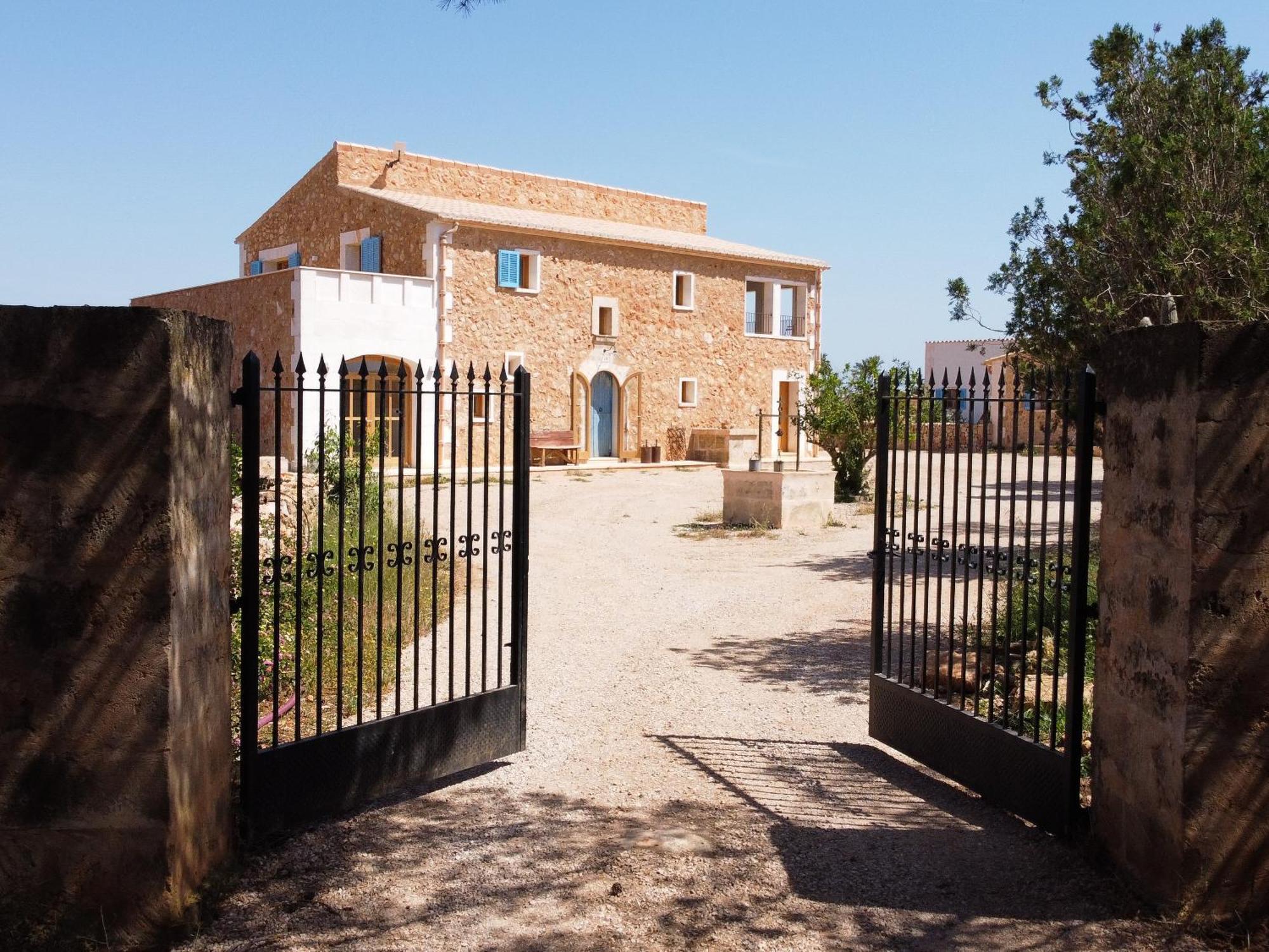Blue Door Mallorca Ca's Concos des Cavaller